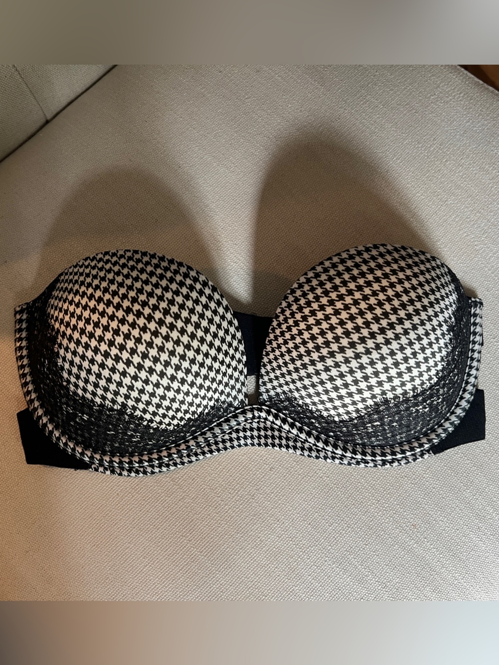 Victoria's Secret Very Sexy Black & White Houndstooth Strapless Push-Up Bra 32C